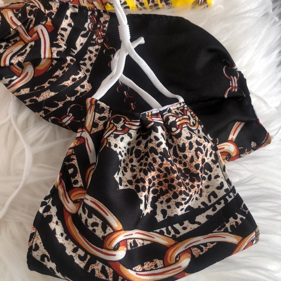 Mask - Picture 2 of 2